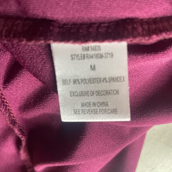 tempted hearts beautiful maroon tank top with black lace neck & choker collar - Picture 11 of 12